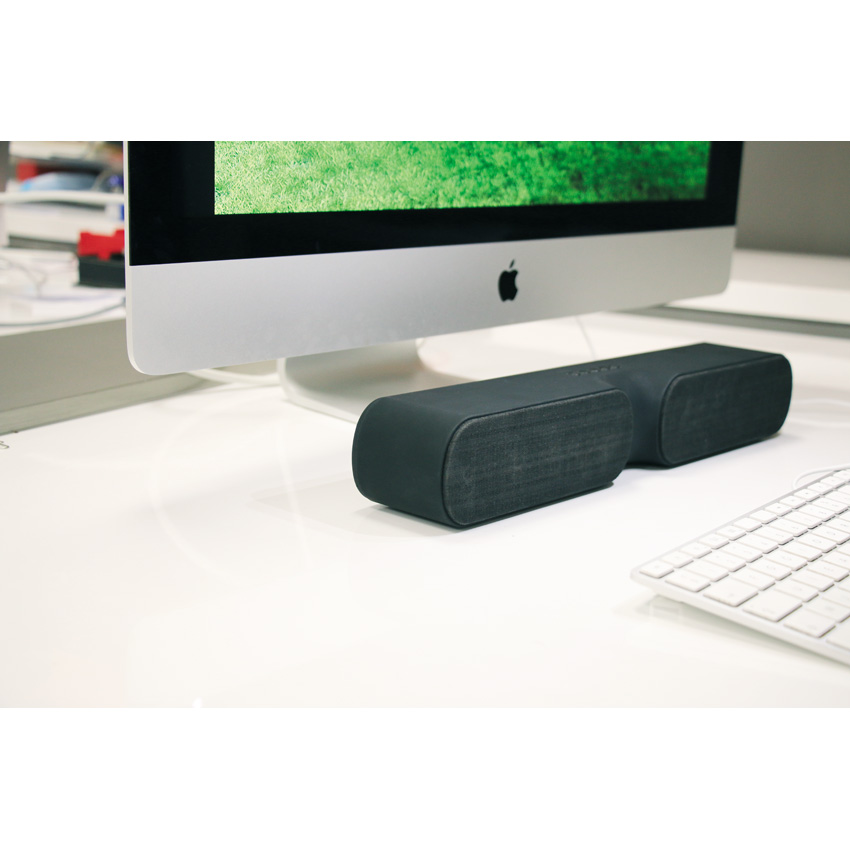 PT-906-1 Speaker – Hoparlör Bluetooth 4.1 Batarya 1500mAh Baskı Bölgesi: Üst Yüz Işıklı Baskı/Beyaz Işık Destekleyiciler: TF, FM, USB, BT, AUX, SD Giriş: DC5V 1A (Max) Şarj Süresi: 3 Saat Ağırlık: 240 Gram Ölçüler: 38 x 7 x 5.5 cm Materyal: Rubber Kablo: 1.5A (Max) Micro Kutu: Hediye Kutusu Beyaz LED Işık Baskılı